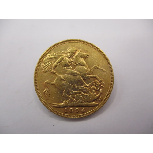 122 - A Victorian gold sovereign dated 1894, a circulated coin with fine definition of features