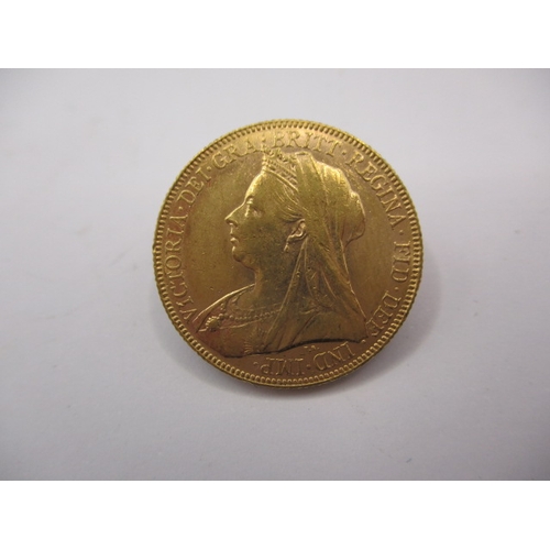 123 - A Victorian gold sovereign dated 1901, a circulated coin with fine definition of features