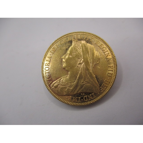 125 - A Victorian gold sovereign dated 1901, a circulated coin with very fine definition of features