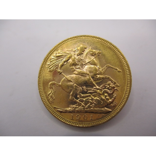 126 - A Victorian gold sovereign dated 1901, a circulated coin with fine definition of features