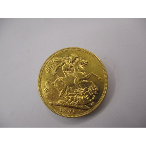 127 - A Victorian gold sovereign dated 1898, a circulated coin with fine definition of features