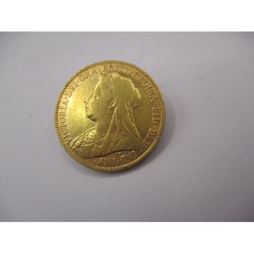 128 - A Victorian gold sovereign dated 1898, a circulated coin with fine definition of features