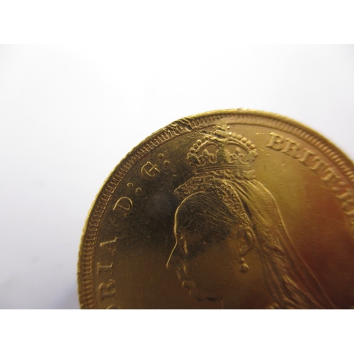 134 - A Victorian gold sovereign dated 1888, a circulated coin with fine definition of features