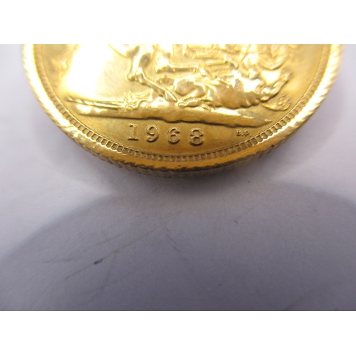 165 - A queen Elizabeth II gold sovereign dated 1968, a circulated coin with very fine definition of featu... 