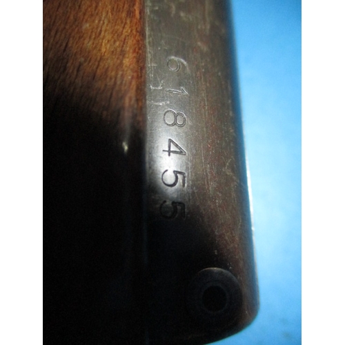 279 - A vintage Weihrauch HW35 break barrel air rifle, 5.5mm calibre, in pre-owned working order with use-... 