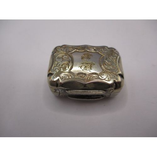 231 - Two antique sterling silver vinaigrettes, both with original perforated grills, in good pre-owned co... 