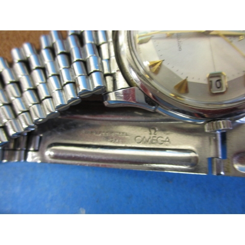 109 - A 1961 Omega Constellation automatic chronograph with date window, having original box paperwork and... 