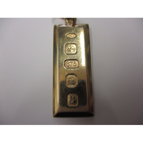 72 - A vintage 9ct gold ingot pendant, approx. weight 5g in good useable pre-owned condition