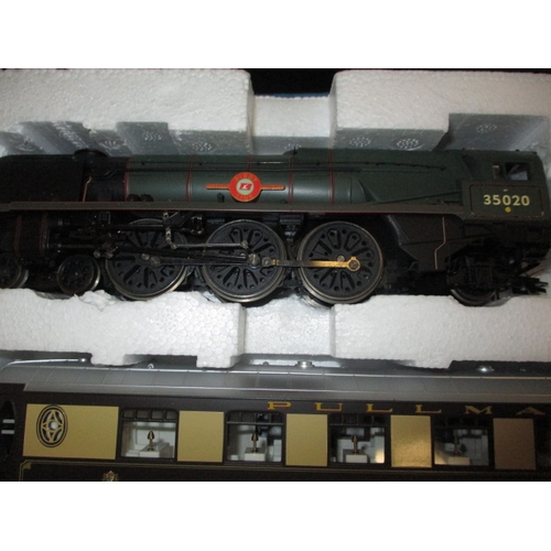 292 - A Hornby for Marks & Spencer oo gauge model Orient Express train set, in original box, not tested.