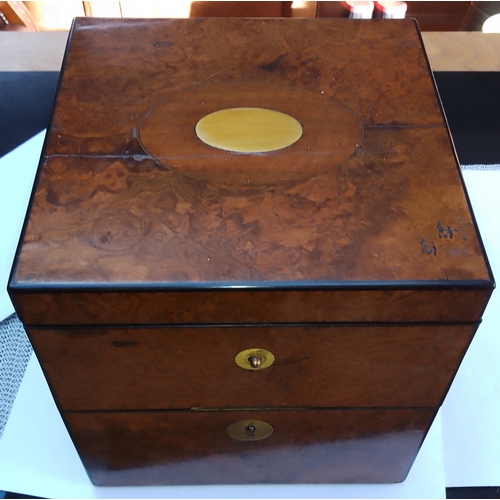 284 - An antique 8 day marine chronometer by Clement Harris 86 Cornhill, London, components and key marked... 