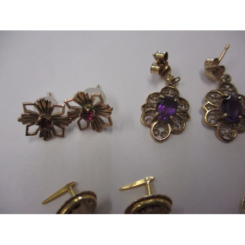 77 - 6 pairs of gold and yellow metal earrings, all in good pre-owned condition, approx. gross parcel wei... 