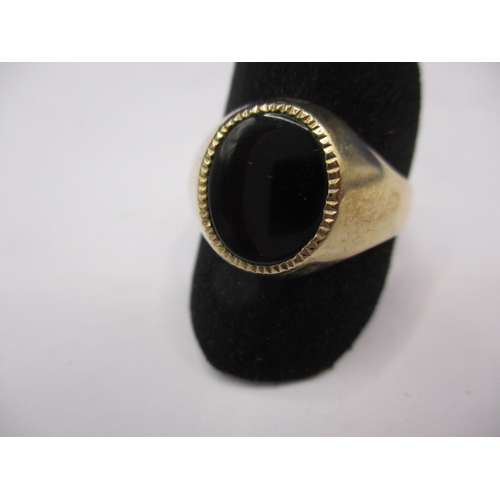 43 - A vintage 9ct yellow gold signet ring with jet panel, approx. ring size ‘X’, approx. weight 4.9g in ... 