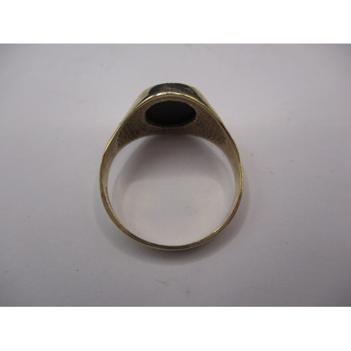 43 - A vintage 9ct yellow gold signet ring with jet panel, approx. ring size ‘X’, approx. weight 4.9g in ... 