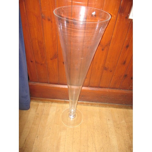 363 - An exceptionally large novelty wine glass/vase, approx. height 85cm, in useable pre-owned condition