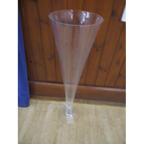 363 - An exceptionally large novelty wine glass/vase, approx. height 85cm, in useable pre-owned condition