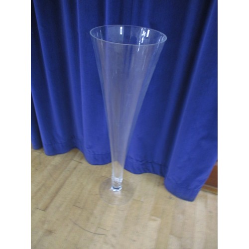 363 - An exceptionally large novelty wine glass/vase, approx. height 85cm, in useable pre-owned condition