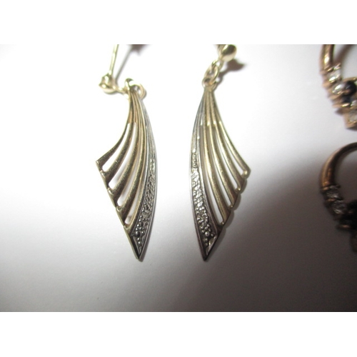 116 - Two pairs of vintage earrings, one with missing hoop