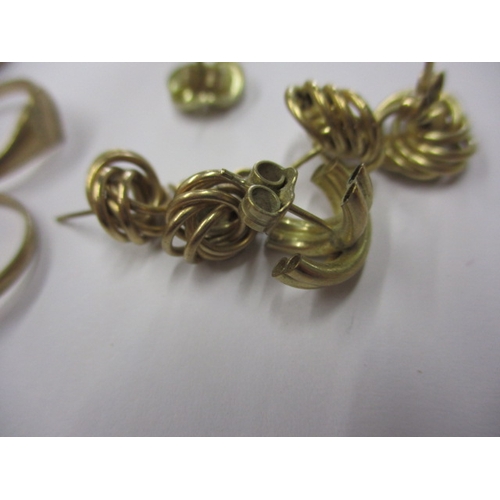 59 - A parcel of gold and yellow metal jewellery, approx. gross parcel weight 20.8g all in used condition