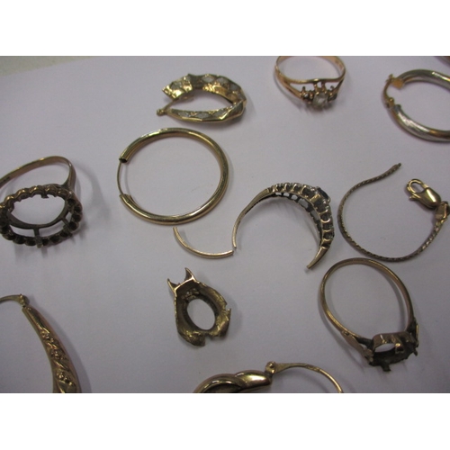 74 - A parcel of gold and yellow metal jewellery items, some damages, approx. gross parcel weight 44.5g