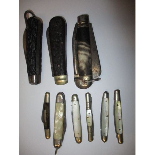 256 - A collection of vintage folding pocket knives, various sizes, all in used condition