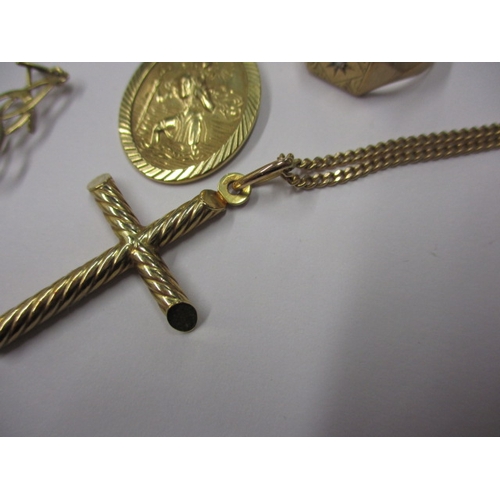 89 - A parcel of gold and yellow metal jewellery items, approx. gross parcel weight 39.7g, some damages