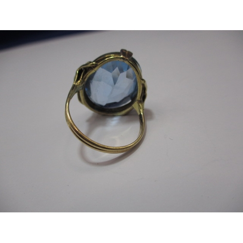 21 - A yellow gold dress ring, set with large solitaire aquamarine. Approx ring size Q, approx. dimension... 