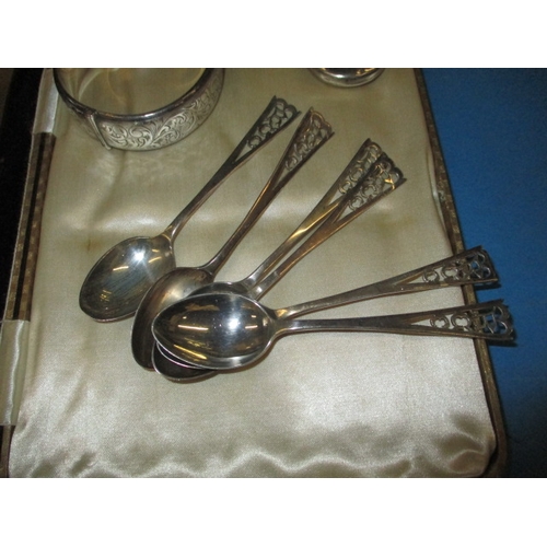 147 - A quantity of silver and silver mounted items, to include a capstan inkwell a set of six golf spoons... 