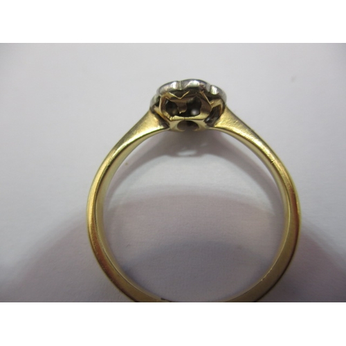 29 - A vintage 18ct yellow gold daisy diamond ring. Approx. ring size L+, approx. weight 2.1g