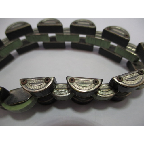 170 - A vintage art deco bracelet, with black and green 'phenolic/bakelite/lucite' panels, working order w... 