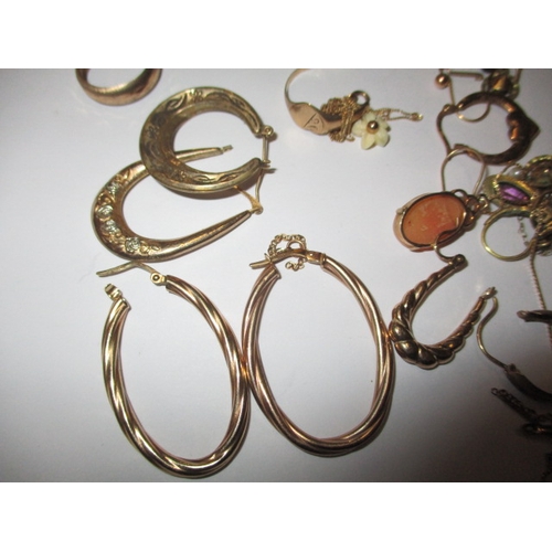 103 - A parcel of gold and yellow metal jewellery items, some damages, approx. gross parcel weight 36g