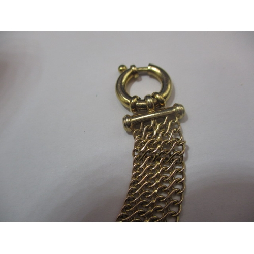 106 - A 9ct yellow gold mesh bracelet, approx. linear length 19cm, approx. weight 6.5g, in useable pre own... 