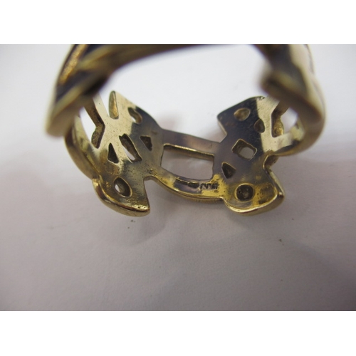 54 - A vintage 9ct yellow gold wedding band of stylized entwined hearts, approx. ring size ‘N’ approx. we... 