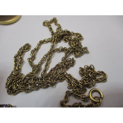 107 - A parcel of gold and yellow metal jewellery items, some damages, approx. weight of marked items 19g