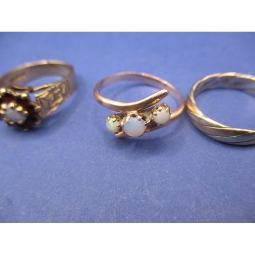 58 - 4 vintage gold and yellow metal rings, various sizes, 3 marked for 9ct, approx. gross parcel weight ... 