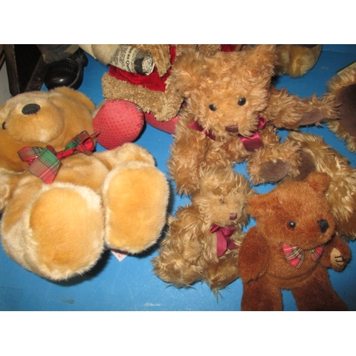 4 - A quantity of vintage plush bears, to include collectors examples by MerryThought, all in pre-owned ... 