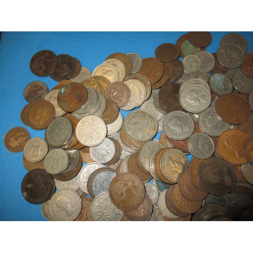 28 - A large parcel of vintage world coins, mainly pre-decimal, all in circulated condition, approx. gros... 