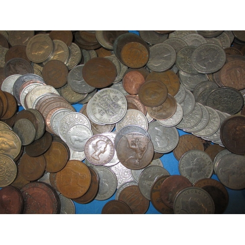 28 - A large parcel of vintage world coins, mainly pre-decimal, all in circulated condition, approx. gros... 