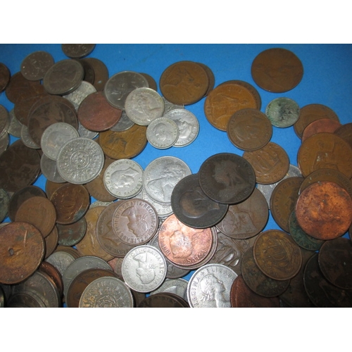 28 - A large parcel of vintage world coins, mainly pre-decimal, all in circulated condition, approx. gros... 