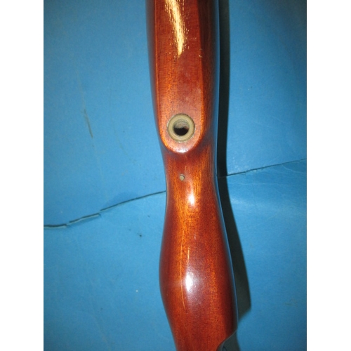 126 - A composite archery bow, pull 38lb at 28 inch, believed to be made by Les Howe?, useable pre-owned