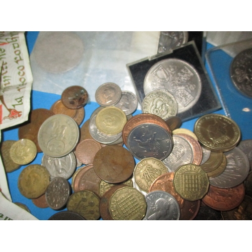 138 - A parcel of coins and banknotes, to include approx. 220g of pre 47 part silver examples, some coins ... 