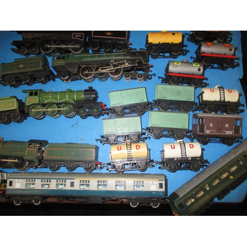 144 - A very large quantity of vintage ‘00’ gauge model railway locos and rolling stock, and other accesso... 