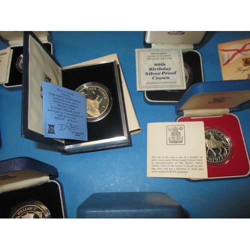 148 - A parcel of special edition collectors coins, most silver, to include Proof and Piedfort examples, a... 