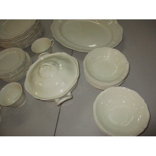 163 - A large quantity of Wedgwood Queens shape table wares, all in near used condition