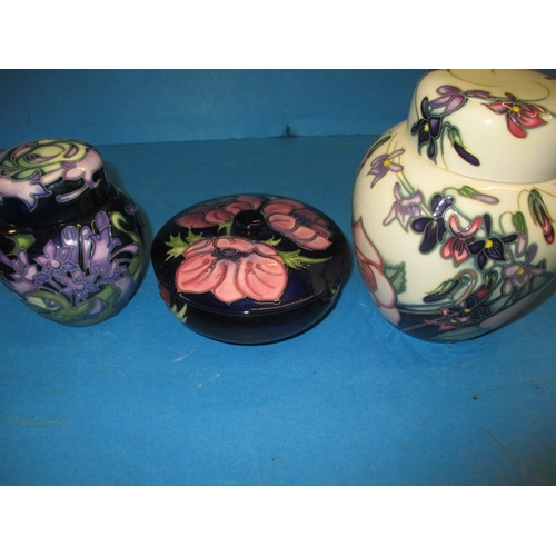 197 - Five pieces of contemporary Moorcroft, to include a ginger jar. Various dates, all with no observed ... 