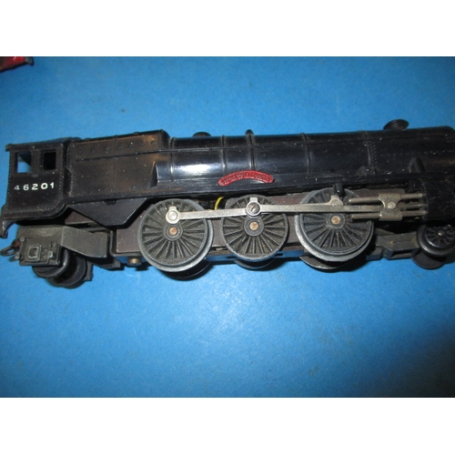 252 - 5 Vintage ‘00’ gauge model railway loco’s, all in used condition and not tested as to function