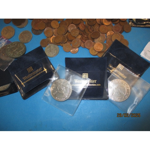 262 - A parcel of collectable coins, to include uncirculated Royal Mint examples