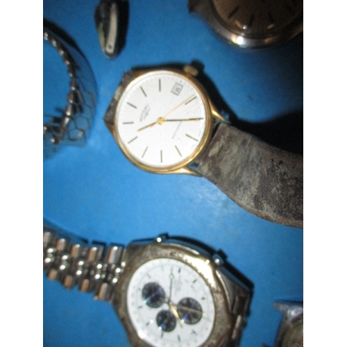 278 - A parcel of vintage watches, to include a silver cased pocket watch, all in used condition and not t... 