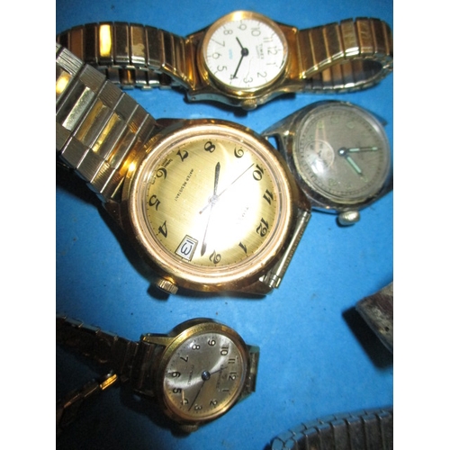 278 - A parcel of vintage watches, to include a silver cased pocket watch, all in used condition and not t... 