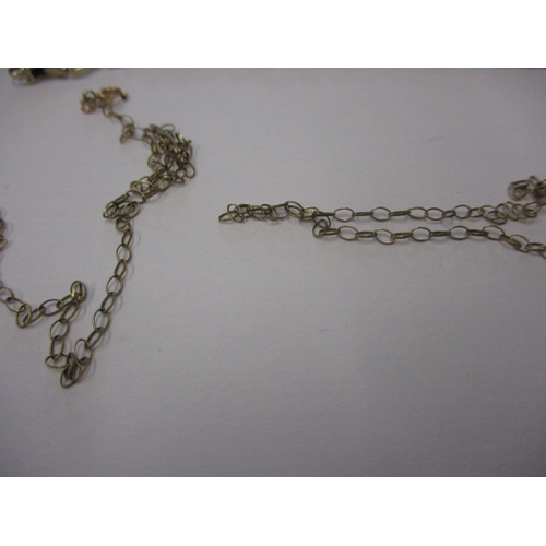 61 - A parcel of gold and yellow metal items, all with damages, approx. parcel weight 10g