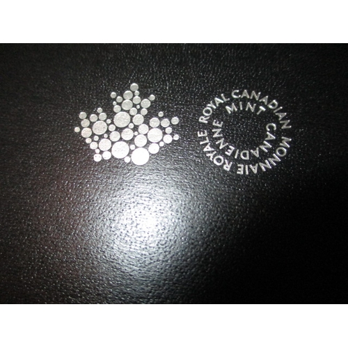 230 - A Royal Canadian Mint fine silver 50 dollar coin, dated 2018, approx weight 158.5g, in original pres... 